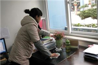 鴻業(yè)盛大辦公家具如何保潔？